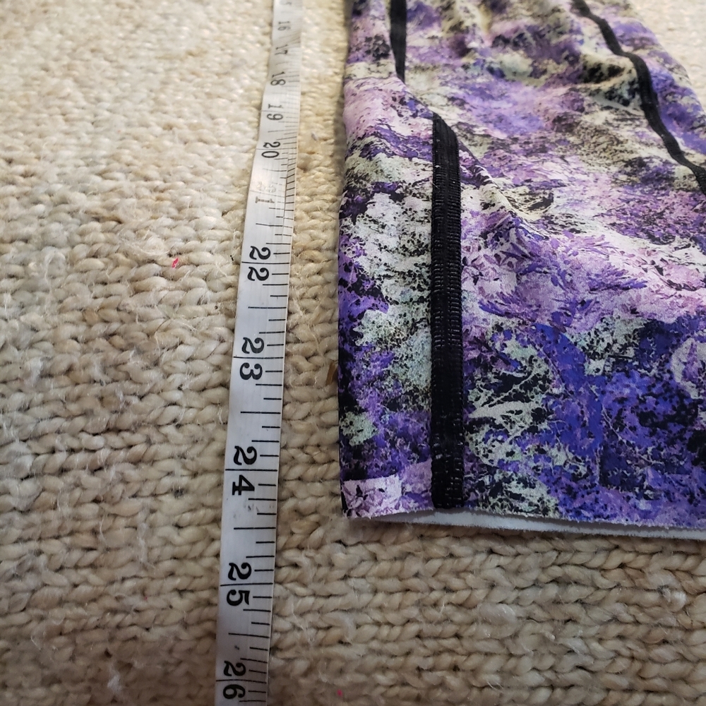 Fast and Free High-Rise Tight 25" in the Heritage 365 Camo Purple Multi, Size 6 - Picture 9 of 13